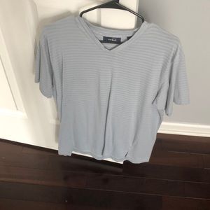 Silks-Rodriguez size xl v neck blue